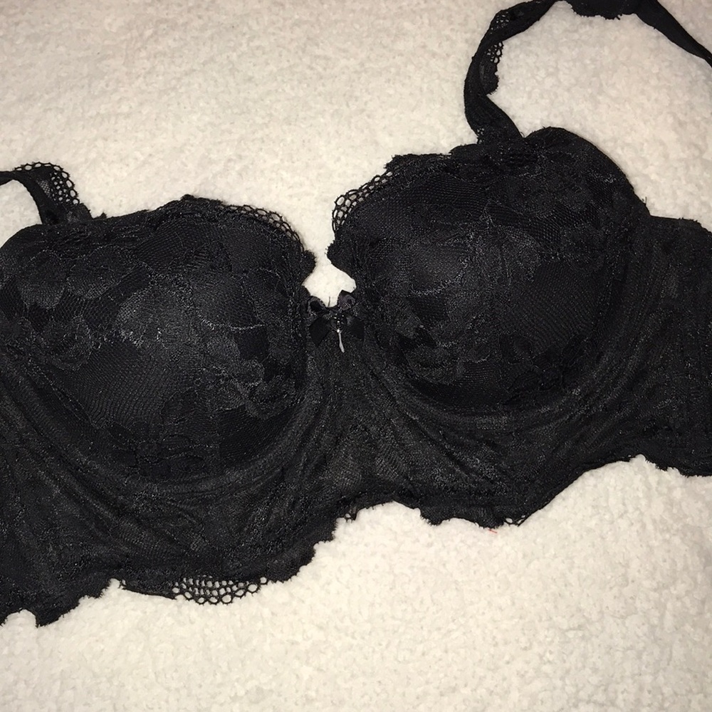 VS Lace Bra - Will donate in Oct if not sold